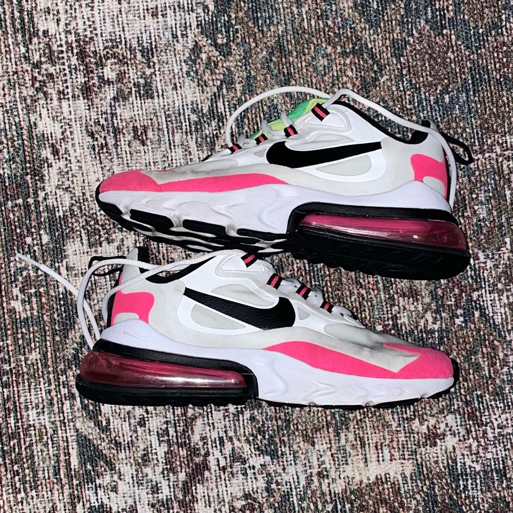 Nike Air Max 270 Sneakers